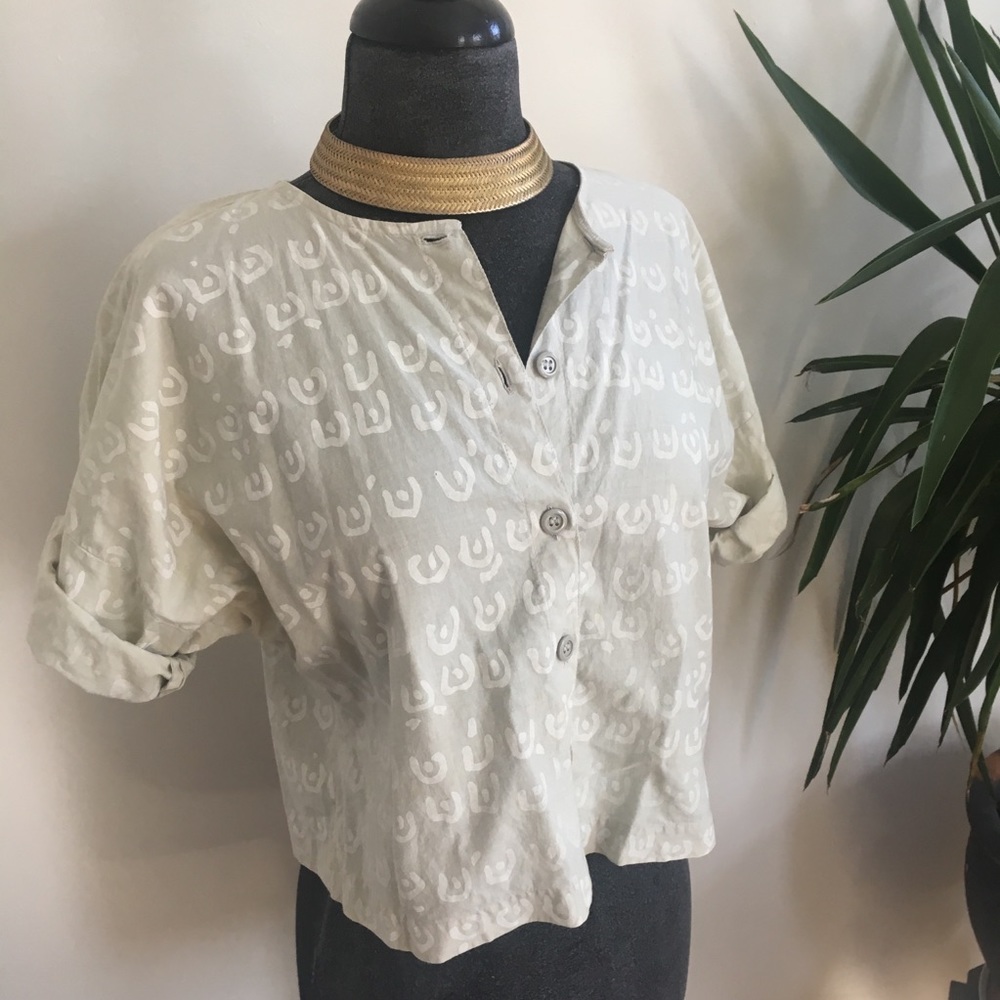 VINTAGE 90’s abstract print button-up blouse sz s